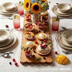 Bandeja rectangular de madera Shijie con diseño de plantas, multifuncional para mesa de comedor, fiestas de cumpleaños, servir frutas y pasteles. - Product Image 1