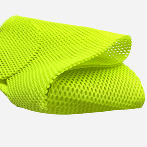 Tissu en maille respirante 3D Premium Green 364gsm 100% polyester pour sièges de voiture, haute résilience, écologique, respirant pour voiture et sac - Product Image 3