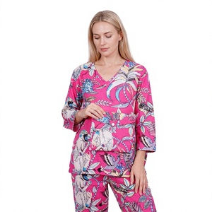 Ensemble de pyjama en coton à imprimé floral élégant pour femmes, taille élastique, logo sur le devant - Vêtement de nuit long confortable et respirant pour adultes, cadeau - Product Image 1