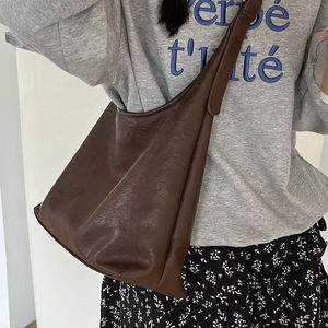 <b>Large</b> Capacity Retro Commute <b>Crossbody</b> <b>Bag</b> <b>Women</b> Korean Style Soft PU Leather Shoulder <b>Bag</b> Zipper Waterproof Fashionable - Product Image 1