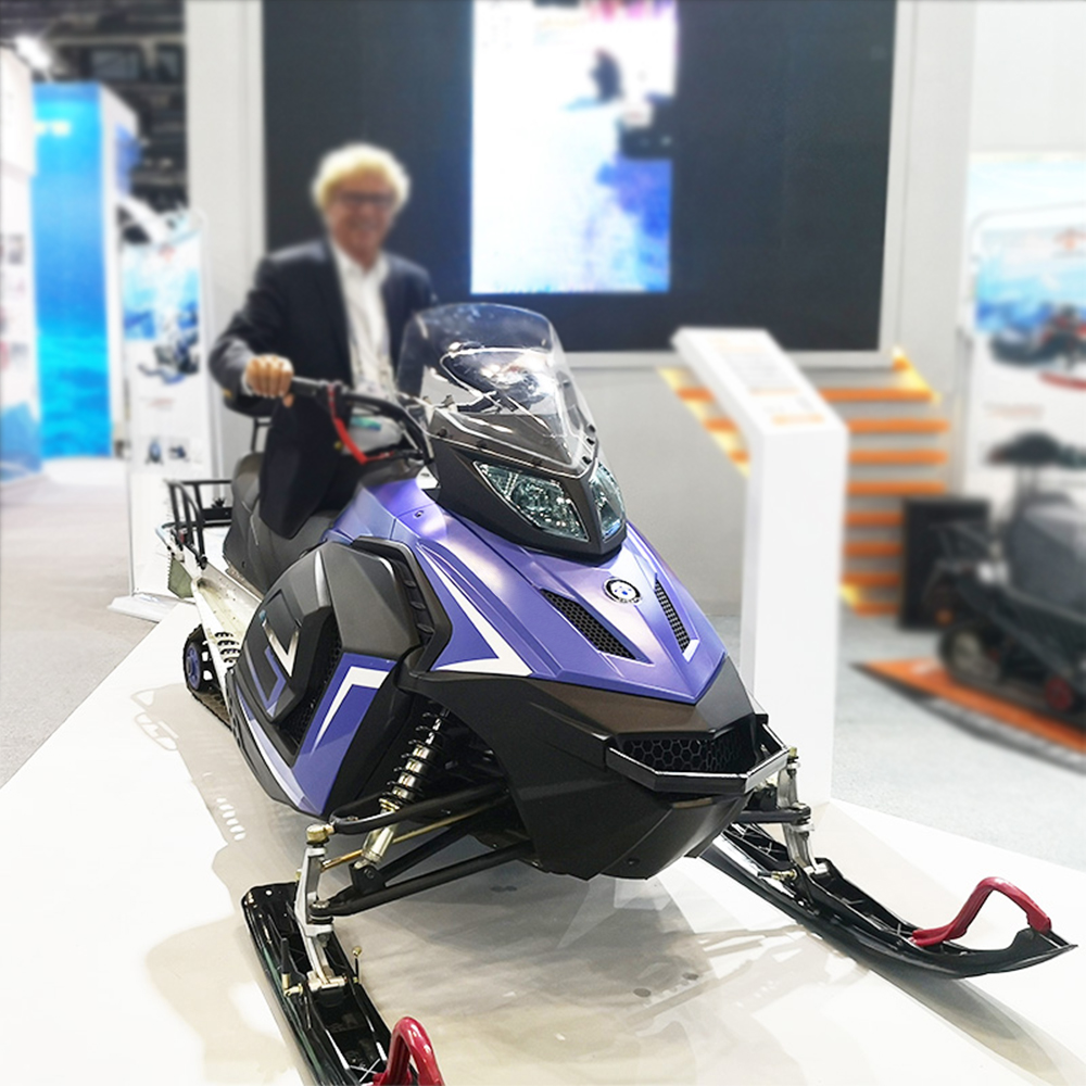 スノーモービル／スノーバイク用 ウエア スノーモービル150cc/300cc最高の電動スノースクーター中国の