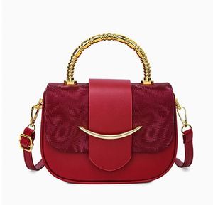 Fashionable Lady's Geometric Pattern Handbag with Polyester Lining. Casual Beach Use Anti-Theft Design. Made of PU <b>Material</b>. - Product Image 5