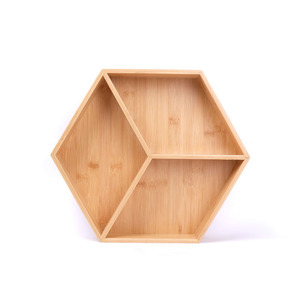 Étagères de rangement créatives, panneau mural en nid d'abeille, canapé de salon, grille de rangement polygonale en bambou massif pour adultes - Product Image 1