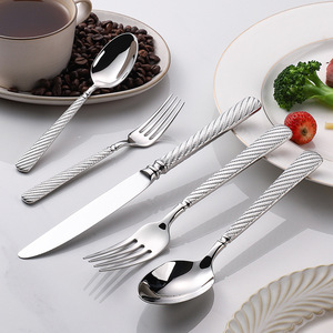 Ensemble de couteaux et fourchettes à steak haut de gamme en acier inoxydable 304, design moderne et minimaliste, finition miroir, avec corde en chanvre, pour le marché international - Product Image 5