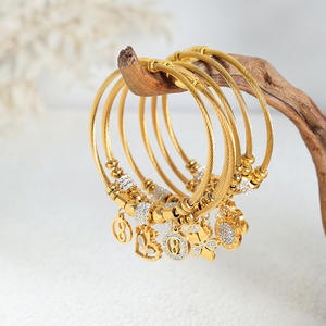 <span class=keywords><strong>Pulsera</strong></span> de Moda con Cuentas, Colgante de Flor, <span class=keywords><strong>Estrella</strong></span> y Corazón, Brazalete Abierto de Acero Inoxidable con Baño de Oro de 18k, Joyería Impermeable para Mujer - Product Image 6