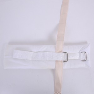 สายรัดข้อมือและข้อเท้าสำหรับผู้ป่วยติดเตียง สีชมพู พร้อมหัวเข็มขัดโลหะ ใช้งานด้วยมือ  ประเภทอุปกรณ์การแพทย์คลาส 1 - Product Image 5