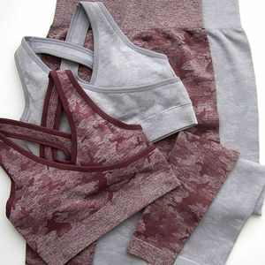 Trajes de yoga y gimnasio para mujer - Product Image 1