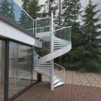Escalier en colimaçon extérieur en acier au carbone et fer, avec balustrade et panneau de protection en verre de sécurité robuste, de construction précise et conforme aux normes de sécurité, pour le commerce moderne