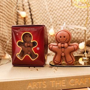 Bougie artisanale parfumée en cire de soja mélangée, en forme de bonhomme en pain d'épices, haut de gamme, pour un ambiance festive, souvenir de Noël - Product Image 2