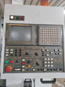 ใช้ ycm <span class=keywords><strong>FV</strong></span> 85A CNC ศูนย์การทำงาน VMC เครื่องมือเครื่องขึ้นรูปโลหะ CNC เครื่องกลึงกัด - Product Image 3