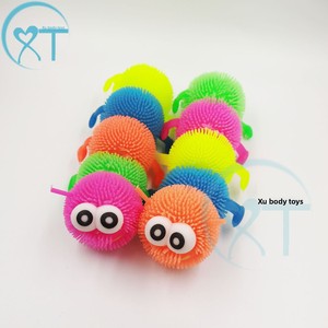 Giocattoli per Bambini all'Ingrosso Transfrontalieri: <span class=keywords><strong>Giocattolo</strong></span> in Plastica a Forma di Piccola <span class=keywords><strong>Bruco</strong></span> Luminosa Colorata con Cartoni Animati per Bambini 4-6 Anni - Ideale per il Mercato Notturno - Product Image 4