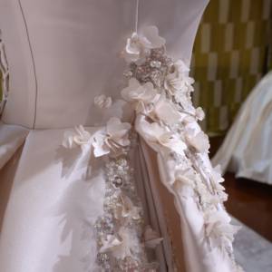 Soldes de <span class=keywords><strong>grande</strong></span> envergure : Robes de mariée haut de gamme, styles développés en interne par l'usine, robes de soirée <span class=keywords><strong>pas</strong></span> chères sans bretelles, coupe trapèze avec traîne chapelle - Product Image 4