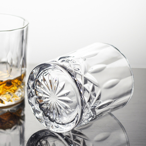 ويسكي مع 4 نظارات هدية عيد ميلاد للأب أو عشاق ويسكي البوربون - Product Image 6