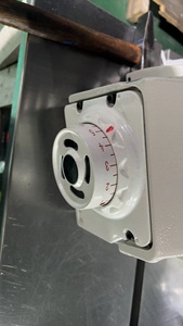 CP-747D Machine à coudre surjeteuse industrielle à quatre fils de haute qualité - Product Image 4