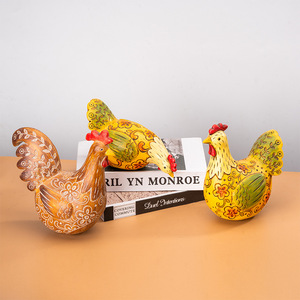Ensemble de figurines de poulets amusants en forme de bottes de pluie, deux pièces, finition vieillie vintage, décoration artisanale pour la maison et le salon - Product Image 2