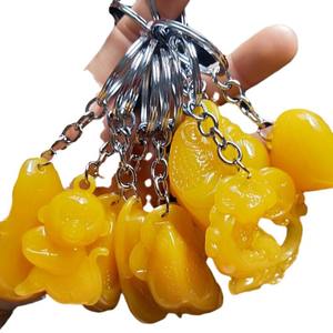 R307 Artículos de Vendedor Ambulante: Llavero de Imitación Ámbar Tallado, Llavero Creativo para Ferias de Templos - Product Image 1