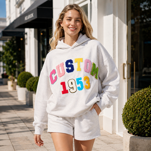 Conjunto de Sudadera <span class=keywords><strong>con</strong></span> Capucha y Pantalones Cortos Extra Grandes para Mujer, 100% Algodón <span class=keywords><strong>con</strong></span> Parches de Letras de Chenilla, Chándal Informal de 2 Piezas - Product Image 1