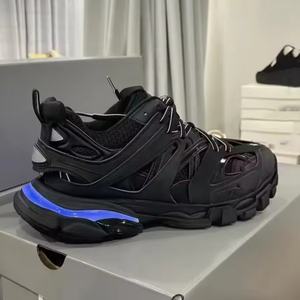 รองเท้าวิ่งหนังแท้คุณภาพสูงแบบผูกเชือก ดีไซน์ดูดซับแรงกระแทก รุ่น Track 3.0 ระบายอากาศได้ดี เหมาะสำหรับใส่เดินเล่นสบายๆ - Product Image 1