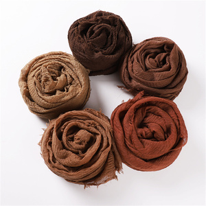 <span class=keywords><strong>Hijab</strong></span> in Morbido Cotone Plissettato in 83 Colori, Sciarpe Lunghe e Scialli alla <span class=keywords><strong>Moda</strong></span> per Donne Musulmane - Product Image 1