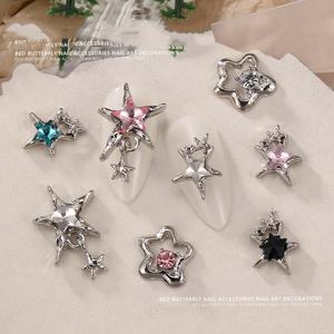 Venta al por mayor: Nuevos accesorios de <span class=keywords><strong>uñas</strong></span> de metal 3D con estrella pentagonal, colgante con incrustaciones de circonita, decoración de <span class=keywords><strong>uñas</strong></span>, gran oferta, marca personalizada. - Product Image 2