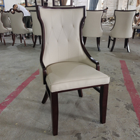 Chaise de salle à manger haut de gamme en bois massif moderne avec dossier rembourré pour hôtel et restaurant