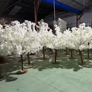 Árbol de Flores de Cerezo Artificial de Alta Gama Personalizado para Decoraciones de Bodas, Graduaciones y Navidad en Hoteles, Casas de Huéspedes y Hogares - Product Image 1