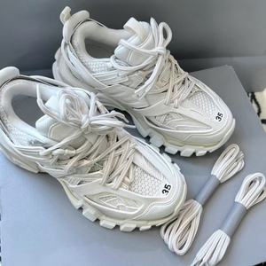 Zapatillas de Moda de Alta Calidad para Hombre y Mujer, Estilo Chunky, Blancas, Nuevo Estilo, para Caminar, Casuales - Product Image 1