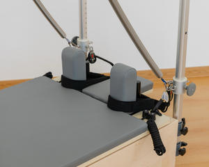 Equipo de Pilates Versátil LUMINE: Torre de Trapecio Medio con Logotipo Personalizado, Trapecio Medio para Entrenamiento de Cuerpo Completo en Climas Húmedos - Product Image 2