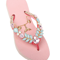 Accessoires de chaussures en cristal en forme de V pour sandales, vente en gros au Brésil