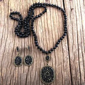 Set di gioielli da donna Boho regalo di moda Set di orecchini in vetro con strass in metallo annodato lungo in vetro con pavé di perle di cristallo