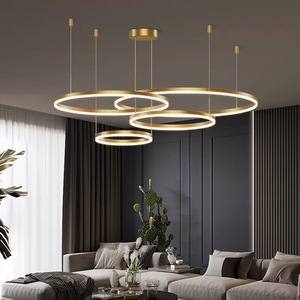 Lámpara Colgante LED Redonda Dorada Moderna, Altura Ajustable, Control Remoto, para Sala de Estar, Cuerpo de Aluminio, Luz Blanca Cálida 3500K - Product Image 2