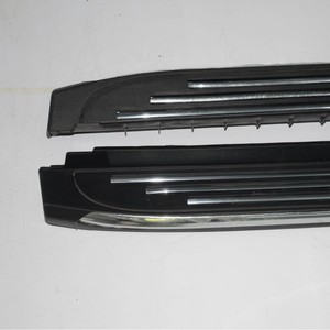 Marchepieds latéraux en alliage d'aluminium noir Lin Shengxin pour Toyota RAV4 2014-2019, fixation par vis - Product Image 1