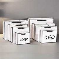 Vente en gros Sacs d'emballage cadeau de luxe réutilisables avec votre propre logo Sacs d'emballage vêtement au détail en papier