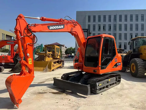 Excavadora de cadenas usada Doosan DH80-7 de alta calidad, modelo 2011, máquina hidráulica de servicio pesado para negocio de alquiler - Product Image 5