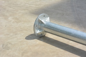 Pieux vissés en acier galvanisé à chaud pour la fixation de systèmes solaires, avec longueur et diamètre personnalisés - Product Image 6