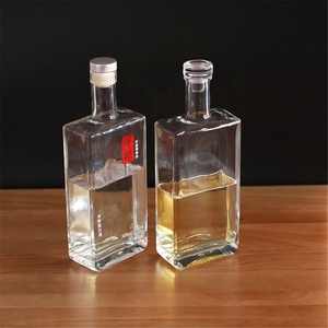 Bouteilles à liqueur en verre de haute qualité pour whisky, vodka, rhum et autres spiritueux haut de gamme avec options d'impression de logo personnalisé - Product Image 6