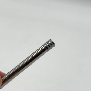 Seringue en verre OEM personnalisée de 1 ml, design fin avec piston en acier inoxydable durable |   Réutilisable pour la distribution scientifique et industrielle - Product Image 3