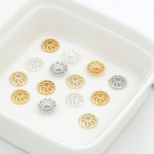 ลูกปัดลายดอกไม้ ชุบทอง 18K ทำจากทองแดง สำหรับงาน DIY เครื่องประดับ รุ่น C16 - Product Image 1