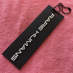 Etichetta in Silicone con Logo 3D Completamente Nera, Nuovissimo Design con Logo Convesso in PVC e Catena a Sfera Nera - Product Image 6