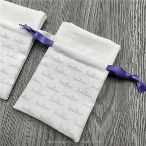 กระเป๋าผ้าฝ้ายพิมพ์ลายครีมผ้าฝ้ายแบบผูกเชือกสำหรับเป็นของขวัญขนาดเล็กกระเป๋ากันฝุ่นกระเป๋าผ้าลินินรีไซเคิลพร้อมโลโก้ - Product Image 6