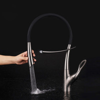 Robinet de cuisine en laiton artisanal allemand avec tuyau en silicone, aspect gris canon, mélangeur eau chaude et froide pour évier