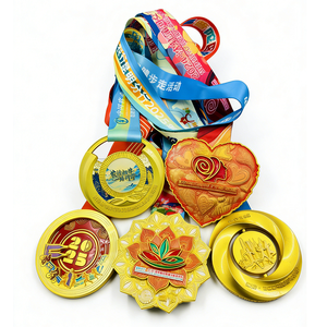 Medaglia Moderna Antica per Maratona in Lega di Zinco, Placcata in Oro, Argento e Bronzo, con Stampa Tipografica Musicale e Croce - Product Image 1