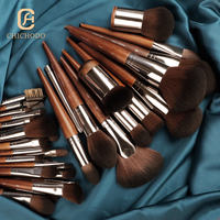 Pinceau à poudre double tête MUF158, manche en bois, tube en aluminium, végan, série MUF, pinceaux de maquillage, vente en gros d'usine, vente en stock