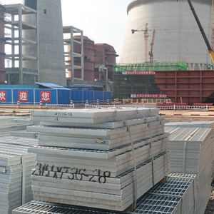 Marches d'escalier en alliage d'aluminium et acier galvanisé à denture lourde - Résistance à la glisse supérieure, charge élevée pour utilisation industrielle huileuse/humide - Product Image 3