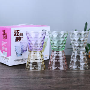 Verre à whisky hexagonal géométrique en verre épais avec base lourde, style Old Fashioned - Product Image 2