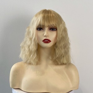 Perruque synthétique <span class=keywords><strong>droite</strong></span> mi-longue réglable <span class=keywords><strong>avec</strong></span> <span class=keywords><strong>frange</strong></span> Air Bangs pour femme, style Egg Roll Wool, tendance européenne et américaine, vente en gros - Product Image 3