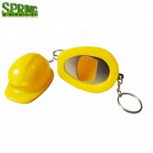 स्वनिर्धारित लोगो प्रिंट प्यारा टोपी चाबी का गुच्छा चाबी की अंगूठी के साथ टोपी सुरक्षा हेलमेट बोतल सलामी बल्लेबाज