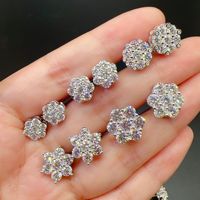 Sparkle 3MM 10 poin berlian 925 perak murni VVS Moissanite emas bulat berlian Cluster anting-anting bunga