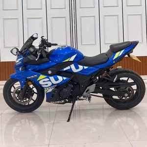 Moto à essence Suzuiki GSX250 Small <span class=keywords><strong>R</strong></span> d'occasion-Motocyclette de sport usagée à double cylindre refroidie par eau et par injection électronique de carburant - Product Image 4