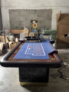 Reposabrazos <span class=keywords><strong>de</strong></span> cuero <span class=keywords><strong>de</strong></span> alta calidad <span class=keywords><strong>de</strong></span> madera maciza invertida dorada <span class=keywords><strong>de</strong></span> Casino <span class=keywords><strong>de</strong></span> lujo, mesa <span class=keywords><strong>de</strong></span> <span class=keywords><strong>ruleta</strong></span>, mesa <span class=keywords><strong>de</strong></span> póquer <span class=keywords><strong>de</strong></span> estilo ovalado moderno para juegos <span class=keywords><strong>de</strong></span> azar - Product Image 4